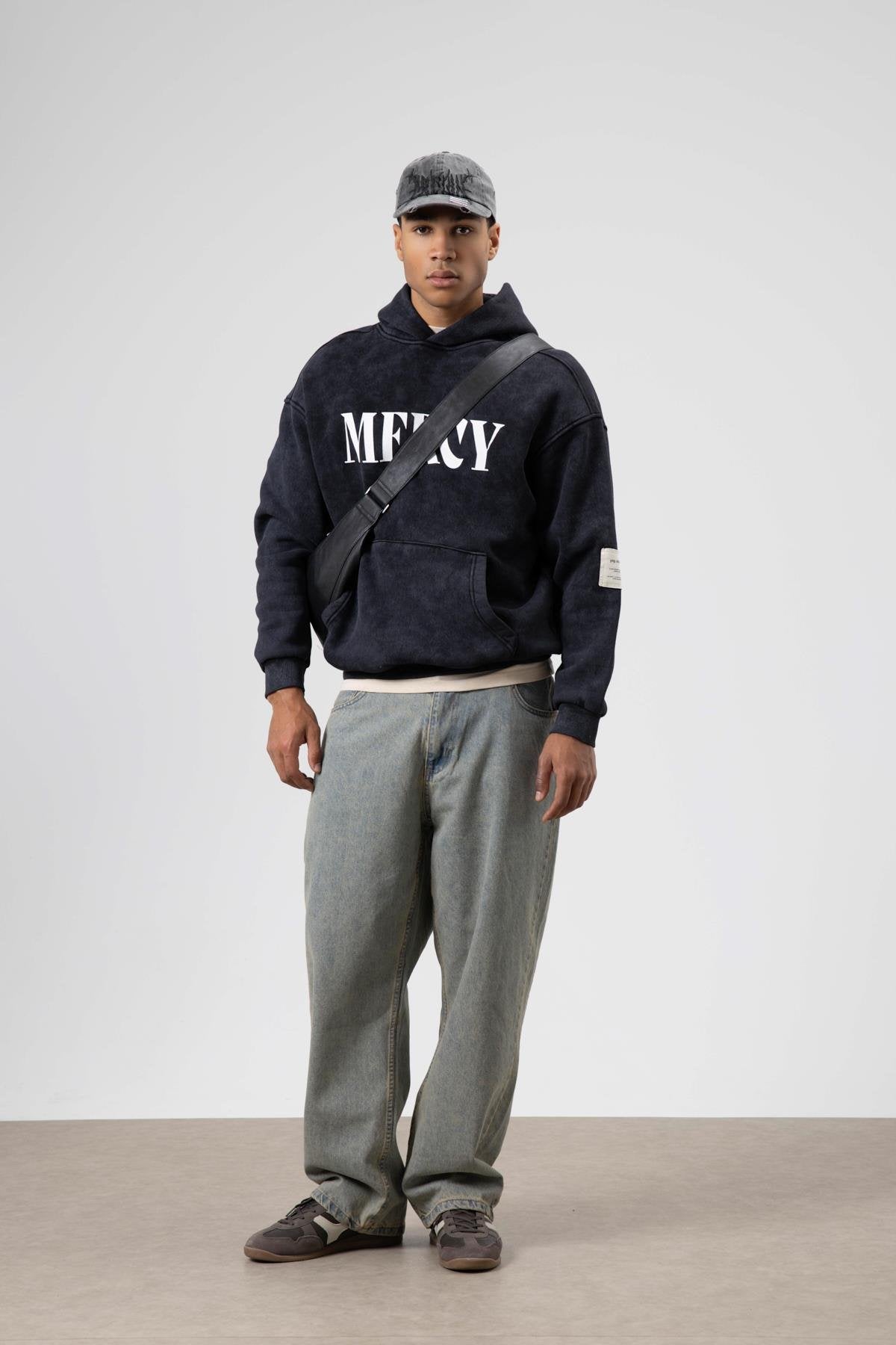MERCI SWEAT-SHIRT IN BLACK